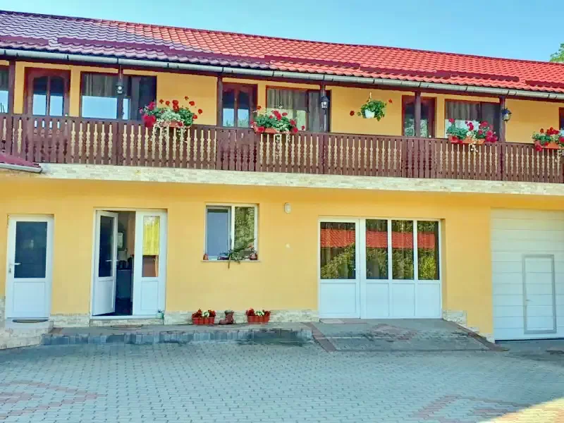 Corund Cazare | Casă de oaspeți (K0033-32) Imaginea poate fi supusă drepturilor de autor. Se recomandă contactarea titularului drepturilor. Corund Cazare | Casă de oaspeți (K0033-32) Imaginea poate fi supusă drepturilor de autor. Se recomandă contactarea titularului drepturilor.