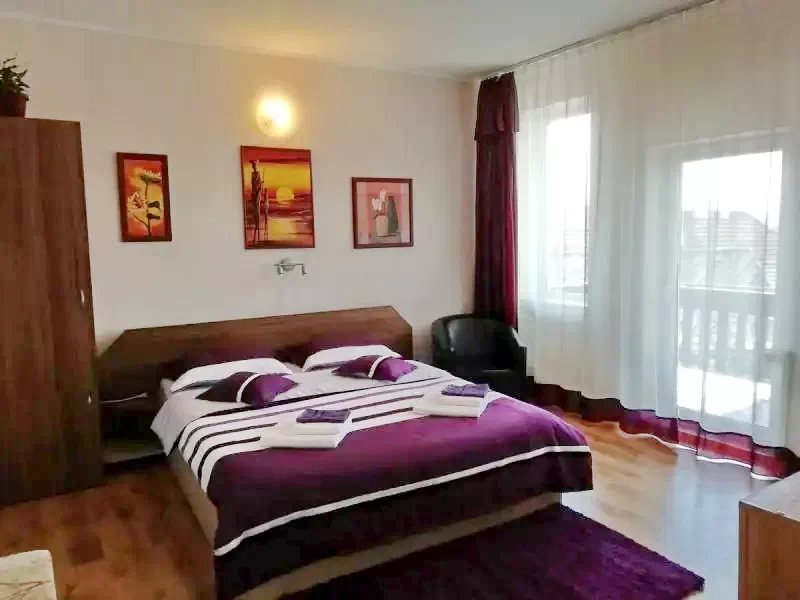 Sovata Cazare | Vilă (K0331-7) Imaginea poate fi supusă drepturilor de autor. Se recomandă contactarea titularului drepturilor. Sovata Cazare | Vilă (K0331-7) Imaginea poate fi supusă drepturilor de autor. Se recomandă contactarea titularului drepturilor.