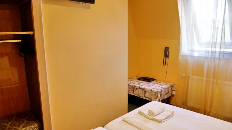 Budapesta Cazare | Hotel** (K1055-20) Imaginea poate fi supusă drepturilor de autor. Se recomandă contactarea titularului drepturilor. Budapesta Cazare | Hotel** (K1055-20) Imaginea poate fi supusă drepturilor de autor. Se recomandă contactarea titularului drepturilor.