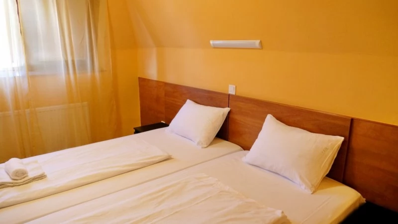 Budapesta Cazare | Hotel** (K1055-24) Imaginea poate fi supusă drepturilor de autor. Se recomandă contactarea titularului drepturilor. Budapesta Cazare | Hotel** (K1055-24) Imaginea poate fi supusă drepturilor de autor. Se recomandă contactarea titularului drepturilor.
