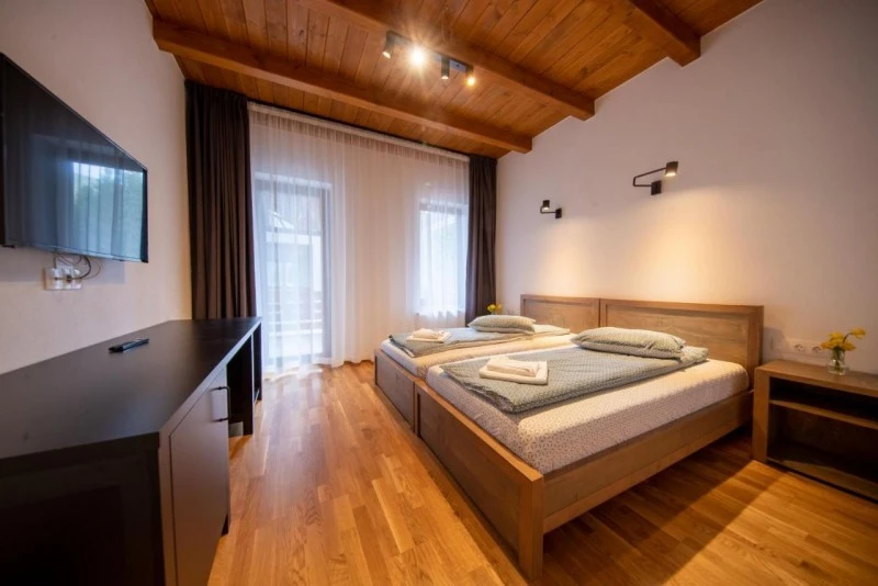 Hargitafürdő Szállás | Hotel*** (K1520-19) A kép szerzői jogvédelem alatt állhat. Javasolt a kapcsolatfelvétel a jog tulajdonossal. Hargitafürdő Szállás | Hotel*** (K1520-19) A kép szerzői jogvédelem alatt állhat. Javasolt a kapcsolatfelvétel a jog tulajdonossal.