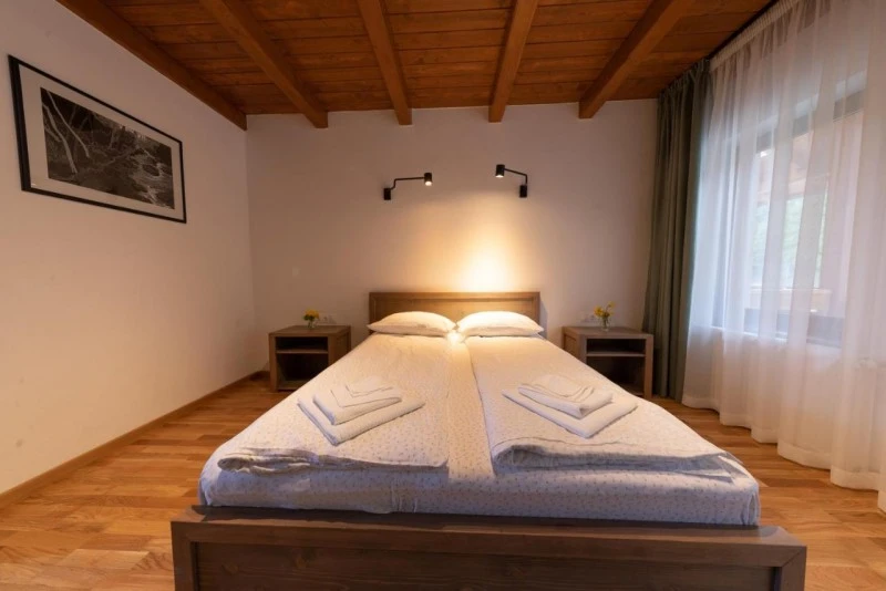 Hargitafürdő Szállás | Hotel*** (K1520-30) A kép szerzői jogvédelem alatt állhat. Javasolt a kapcsolatfelvétel a jog tulajdonossal. Hargitafürdő Szállás | Hotel*** (K1520-30) A kép szerzői jogvédelem alatt állhat. Javasolt a kapcsolatfelvétel a jog tulajdonossal.