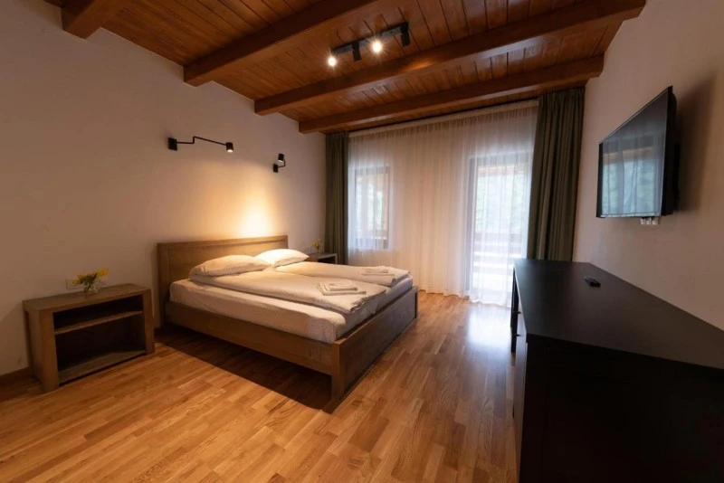 Hargitafürdő Szállás | Hotel*** (K1520-33) A kép szerzői jogvédelem alatt állhat. Javasolt a kapcsolatfelvétel a jog tulajdonossal. Hargitafürdő Szállás | Hotel*** (K1520-33) A kép szerzői jogvédelem alatt állhat. Javasolt a kapcsolatfelvétel a jog tulajdonossal.