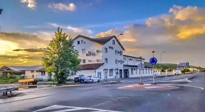 Gyulafehérvár Szállás | Hostel (K1182-20) A kép szerzői jogvédelem alatt állhat. Javasolt a kapcsolatfelvétel a jog tulajdonossal. Gyulafehérvár Szállás | Hostel (K1182-20) A kép szerzői jogvédelem alatt állhat. Javasolt a kapcsolatfelvétel a jog tulajdonossal.