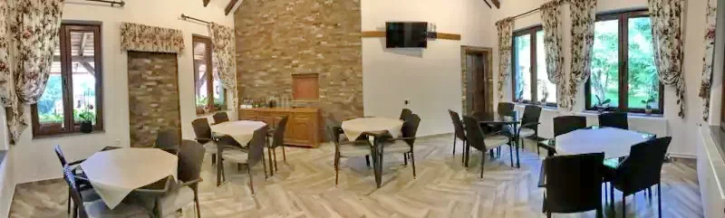 Corund Cazare | Cabană (K0778-10) Imaginea poate fi supusă drepturilor de autor. Se recomandă contactarea titularului drepturilor. Corund Cazare | Cabană (K0778-10) Imaginea poate fi supusă drepturilor de autor. Se recomandă contactarea titularului drepturilor.