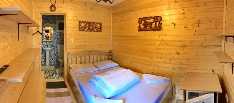 Corund Cazare | Cabană (K0778-18) Imaginea poate fi supusă drepturilor de autor. Se recomandă contactarea titularului drepturilor. Corund Cazare | Cabană (K0778-18) Imaginea poate fi supusă drepturilor de autor. Se recomandă contactarea titularului drepturilor.