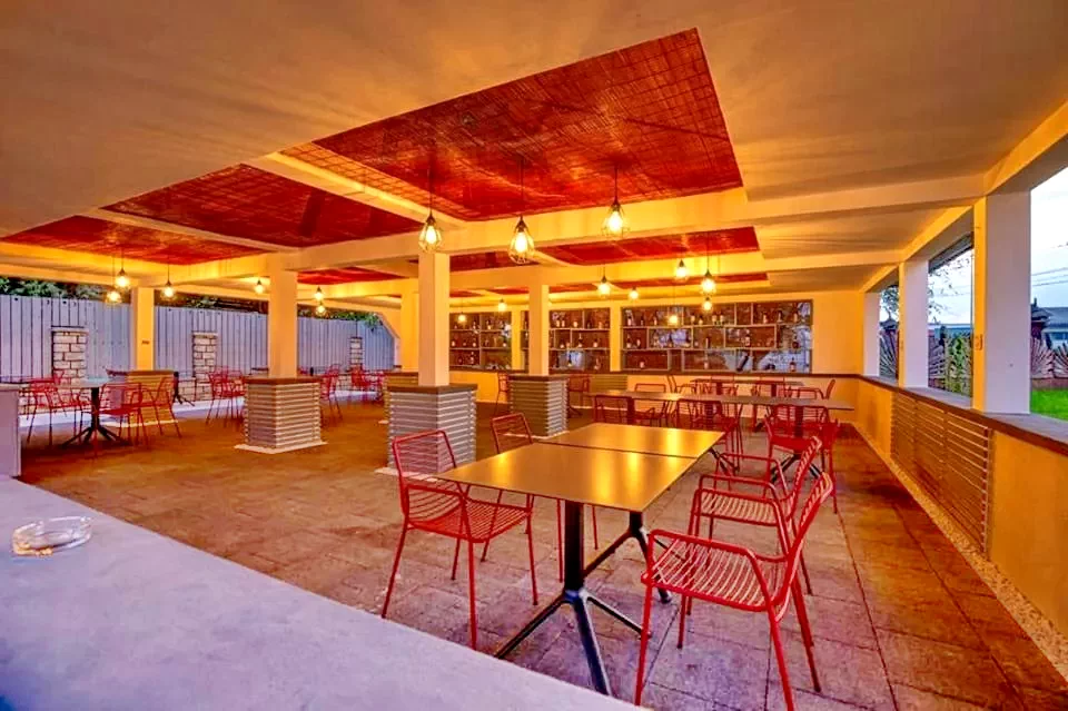 Sfântu Gheorghe Cazare | Hotel*** (K1433-8) Imaginea poate fi supusă drepturilor de autor. Se recomandă contactarea titularului drepturilor. Sfântu Gheorghe Cazare | Hotel*** (K1433-8) Imaginea poate fi supusă drepturilor de autor. Se recomandă contactarea titularului drepturilor.