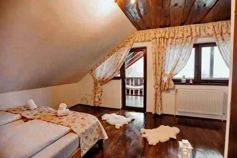 Harghita-Băi Cazare | Cabană (K1209-19) Imaginea poate fi supusă drepturilor de autor. Se recomandă contactarea titularului drepturilor. Harghita-Băi Cazare | Cabană (K1209-19) Imaginea poate fi supusă drepturilor de autor. Se recomandă contactarea titularului drepturilor.