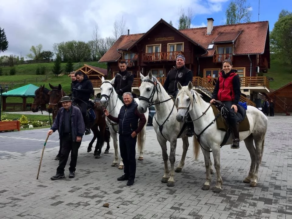 Csíkszentdomokos Szállás | Panzió (K1392-66) A kép szerzői jogvédelem alatt állhat. Javasolt a kapcsolatfelvétel a jog tulajdonossal. Csíkszentdomokos Szállás | Panzió (K1392-66) A kép szerzői jogvédelem alatt állhat. Javasolt a kapcsolatfelvétel a jog tulajdonossal.