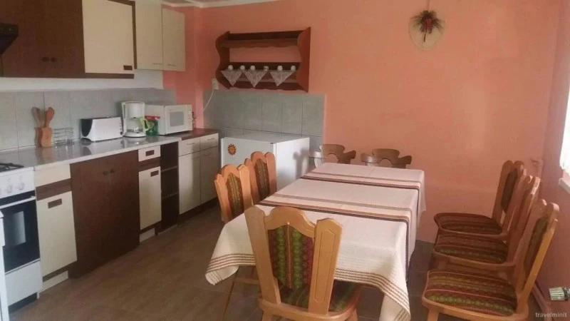 Szállás  Bisericani - Casa de Oaspeți Zöldfenyő | Székelyszentlélek - Zöldfenyő Vendégház. A kép szerzői jogvédelem alatt állhat. Javasolt a kapcsolatfelvétel a jog tulajdonossal.