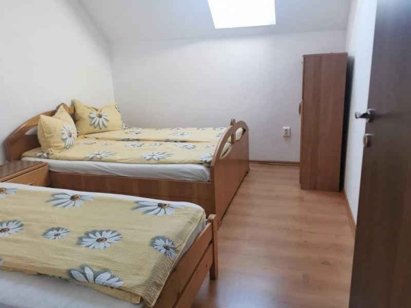 Szállás  Bisericani - Casa de Oaspeți Zöldfenyő | Székelyszentlélek - Zöldfenyő Vendégház. A kép szerzői jogvédelem alatt állhat. Javasolt a kapcsolatfelvétel a jog tulajdonossal.