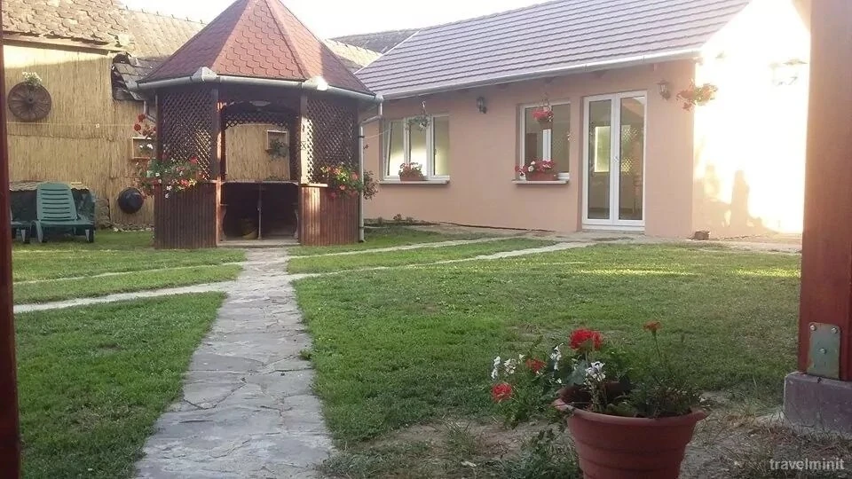 Szállás  Bisericani - Casa de Oaspeți Zöldfenyő | Székelyszentlélek - Zöldfenyő Vendégház. A kép szerzői jogvédelem alatt állhat. Javasolt a kapcsolatfelvétel a jog tulajdonossal.