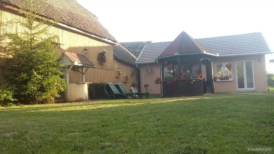 Szállás  Bisericani - Casa de Oaspeți Zöldfenyő | Székelyszentlélek - Zöldfenyő Vendégház. A kép szerzői jogvédelem alatt állhat. Javasolt a kapcsolatfelvétel a jog tulajdonossal.