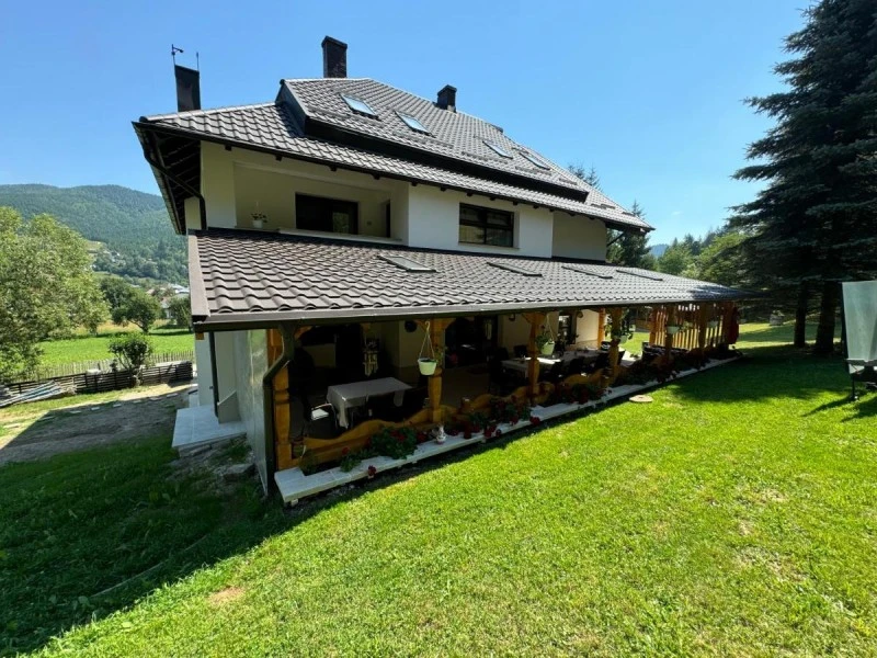 Cazare Vama - Bucovina - Pensiunea Lucretia**** | Bukovina - Vama - Lucretia Panzió****. Imaginea poate fi supusă drepturilor de autor. Se recomandă contactarea titularului drepturilor.