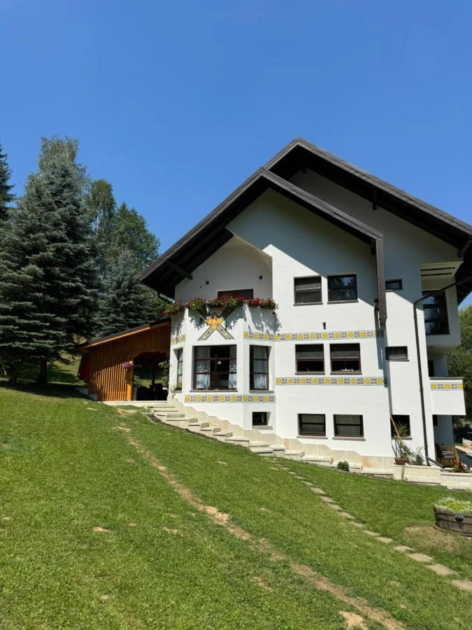 Cazare Vama - Bucovina - Pensiunea Lucretia**** | Bukovina - Vama - Lucretia Panzió****. Imaginea poate fi supusă drepturilor de autor. Se recomandă contactarea titularului drepturilor.
