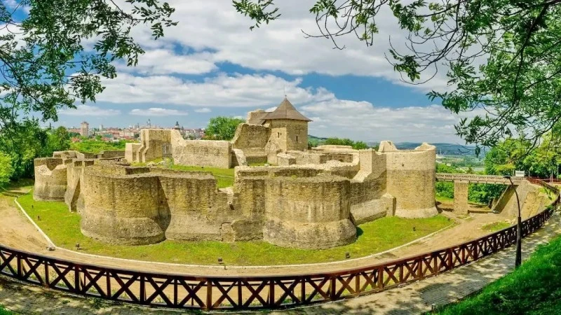 Cazare Vama - Bucovina - Pensiunea Lucretia**** | Bukovina - Vama - Lucretia Panzió****. Imaginea poate fi supusă drepturilor de autor. Se recomandă contactarea titularului drepturilor.