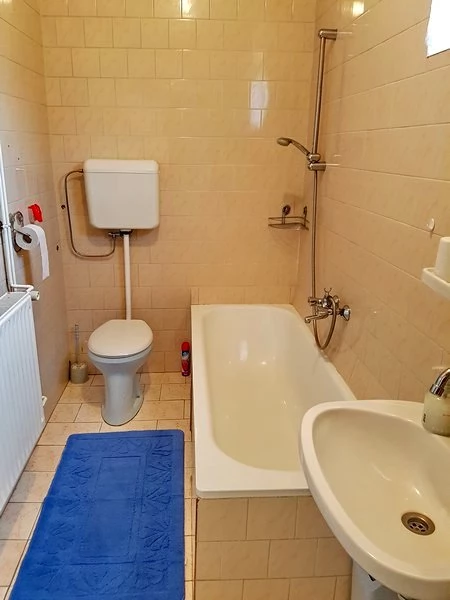 Cazare | Casă de apartamente (K0906-12) Imaginea poate fi supusă drepturilor de autor. Se recomandă contactarea titularului drepturilor. Cazare | Casă de apartamente (K0906-12) Imaginea poate fi supusă drepturilor de autor. Se recomandă contactarea titularului drepturilor.