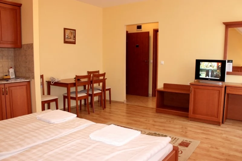 Cazare | Hotel*** (K0168-3) Imaginea poate fi supusă drepturilor de autor. Se recomandă contactarea titularului drepturilor. Cazare | Hotel*** (K0168-3) Imaginea poate fi supusă drepturilor de autor. Se recomandă contactarea titularului drepturilor.