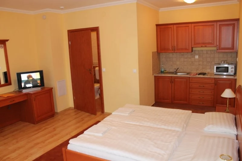 Cazare | Hotel*** (K0168-8) Imaginea poate fi supusă drepturilor de autor. Se recomandă contactarea titularului drepturilor. Cazare | Hotel*** (K0168-8) Imaginea poate fi supusă drepturilor de autor. Se recomandă contactarea titularului drepturilor.