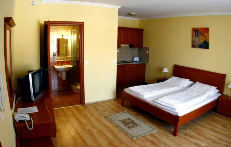 Cazare | Hotel*** (K0168-10) Imaginea poate fi supusă drepturilor de autor. Se recomandă contactarea titularului drepturilor. Cazare | Hotel*** (K0168-10) Imaginea poate fi supusă drepturilor de autor. Se recomandă contactarea titularului drepturilor.