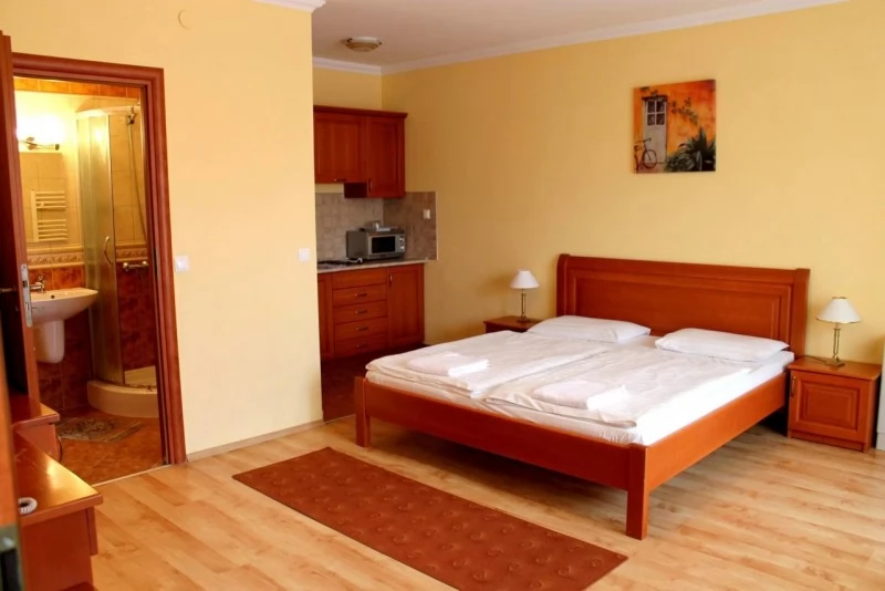 Cazare | Hotel*** (K0168-19) Imaginea poate fi supusă drepturilor de autor. Se recomandă contactarea titularului drepturilor. Cazare | Hotel*** (K0168-19) Imaginea poate fi supusă drepturilor de autor. Se recomandă contactarea titularului drepturilor.