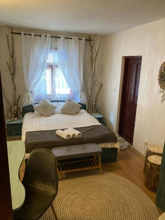 Szállás Băile Bálványos - Pensiunea Vár*** | Bálványosfürdő - Vár Panzió***. A kép szerzői jogvédelem alatt állhat. Javasolt a kapcsolatfelvétel a jog tulajdonossal.