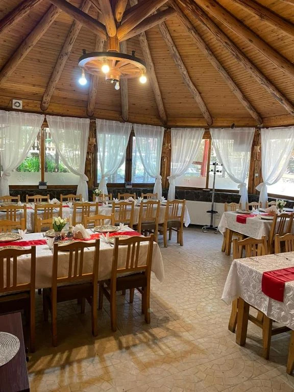 Szállás Băile Bálványos - Pensiunea Vár*** | Bálványosfürdő - Vár Panzió***. A kép szerzői jogvédelem alatt állhat. Javasolt a kapcsolatfelvétel a jog tulajdonossal.