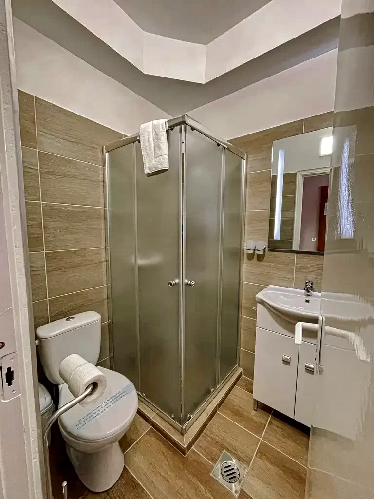 Szállás Tata / Öreg - tó Hotel. A kép szerzői jogvédelem alatt állhat. Javasolt a kapcsolatfelvétel a jog tulajdonossal.
