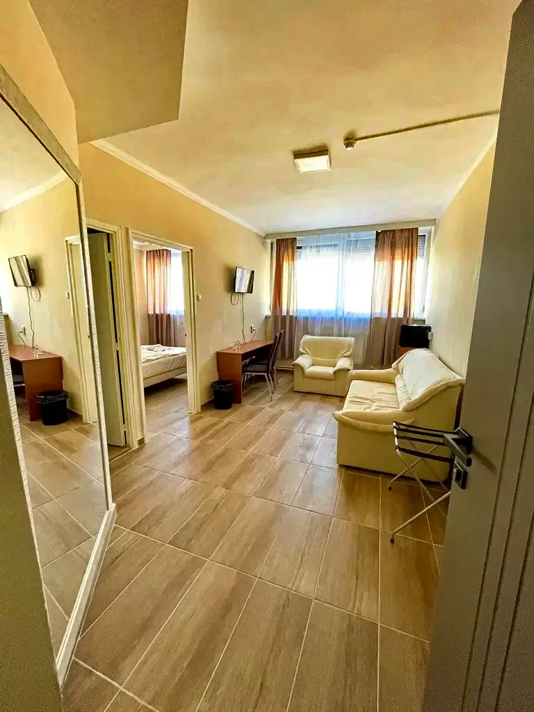  Cazare | Hotel*** (K1085-29) Imaginea poate fi supusă drepturilor de autor. Se recomandă contactarea titularului drepturilor.