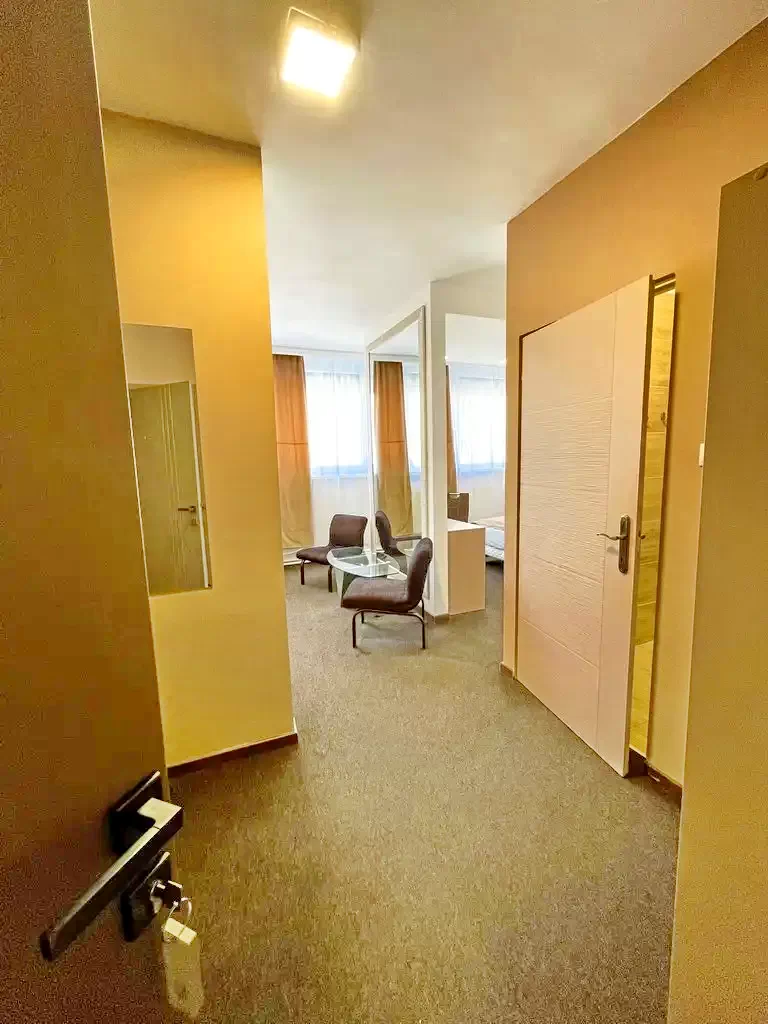  Cazare | Hotel*** (K1085-34) Imaginea poate fi supusă drepturilor de autor. Se recomandă contactarea titularului drepturilor.
