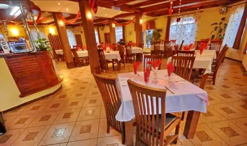 Cazare Gheorgheni - Motel Imola** | Gyergyószentmiklós - Imola Motel**. Imaginea poate fi supusă drepturilor de autor. Se recomandă contactarea titularului drepturilor.