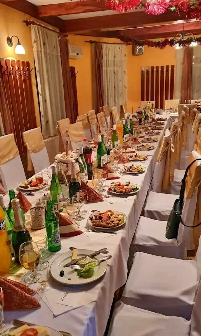 Cazare Gheorgheni - Motel Imola** | Gyergyószentmiklós - Imola Motel**. Imaginea poate fi supusă drepturilor de autor. Se recomandă contactarea titularului drepturilor.