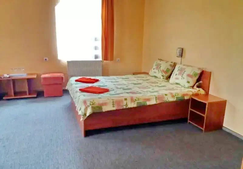 Cazare Gheorgheni - Motel Imola** | Gyergyószentmiklós - Imola Motel**. Imaginea poate fi supusă drepturilor de autor. Se recomandă contactarea titularului drepturilor.