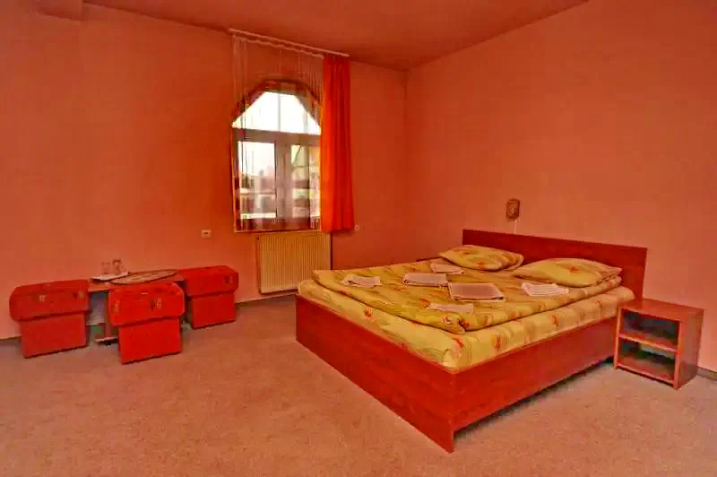 Cazare Gheorgheni - Motel Imola** | Gyergyószentmiklós - Imola Motel**. Imaginea poate fi supusă drepturilor de autor. Se recomandă contactarea titularului drepturilor.