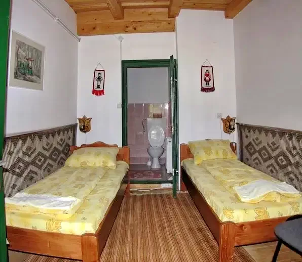 Torockó Szállás | Vendégház (K1089-15) A kép szerzői jogvédelem alatt állhat. Javasolt a kapcsolatfelvétel a jog tulajdonossal. Torockó Szállás | Vendégház (K1089-15) A kép szerzői jogvédelem alatt állhat. Javasolt a kapcsolatfelvétel a jog tulajdonossal.