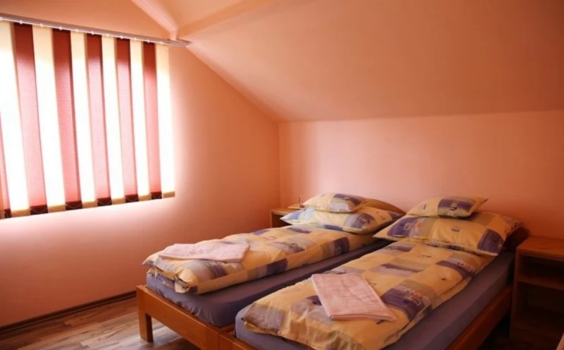 Lăzarea Cazare | Casă de oaspeți (K1036-22) Imaginea poate fi supusă drepturilor de autor. Se recomandă contactarea titularului drepturilor. Lăzarea Cazare | Casă de oaspeți (K1036-22) Imaginea poate fi supusă drepturilor de autor. Se recomandă contactarea titularului drepturilor.
