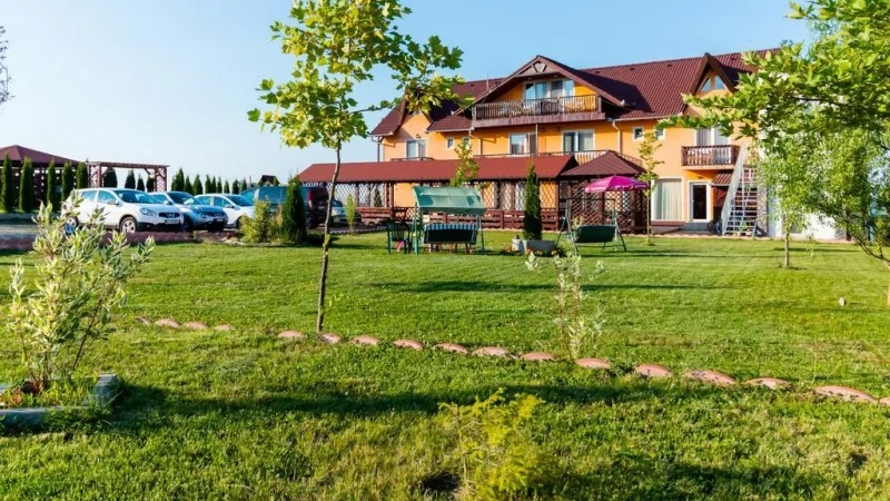 Cazare Sâmbăta de Sus - Pensiunea Mountainking*** | Felsőszombatfalva - Mountainking Panzió*** . Imaginea poate fi supusă drepturilor de autor. Se recomandă contactarea titularului drepturilor.