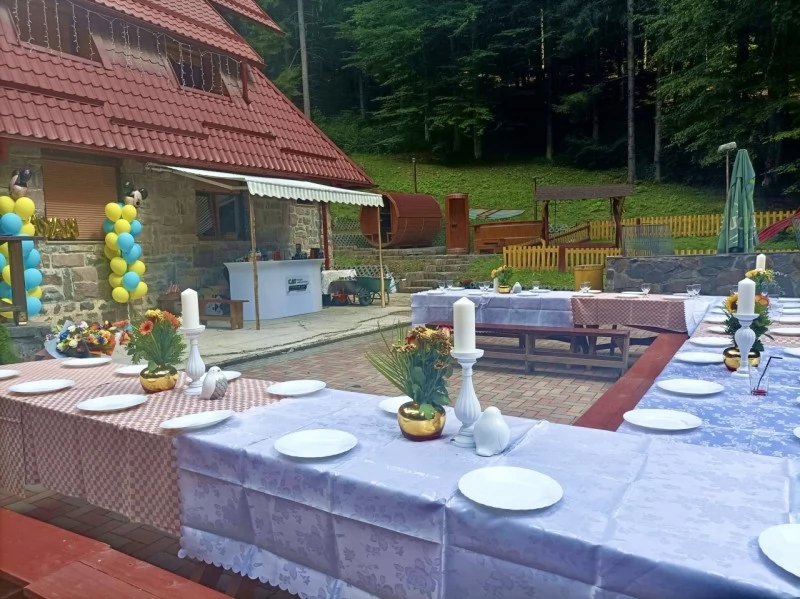 Sovata Cazare | Cabană (K1477-19) Imaginea poate fi supusă drepturilor de autor. Se recomandă contactarea titularului drepturilor. Sovata Cazare | Cabană (K1477-19) Imaginea poate fi supusă drepturilor de autor. Se recomandă contactarea titularului drepturilor.