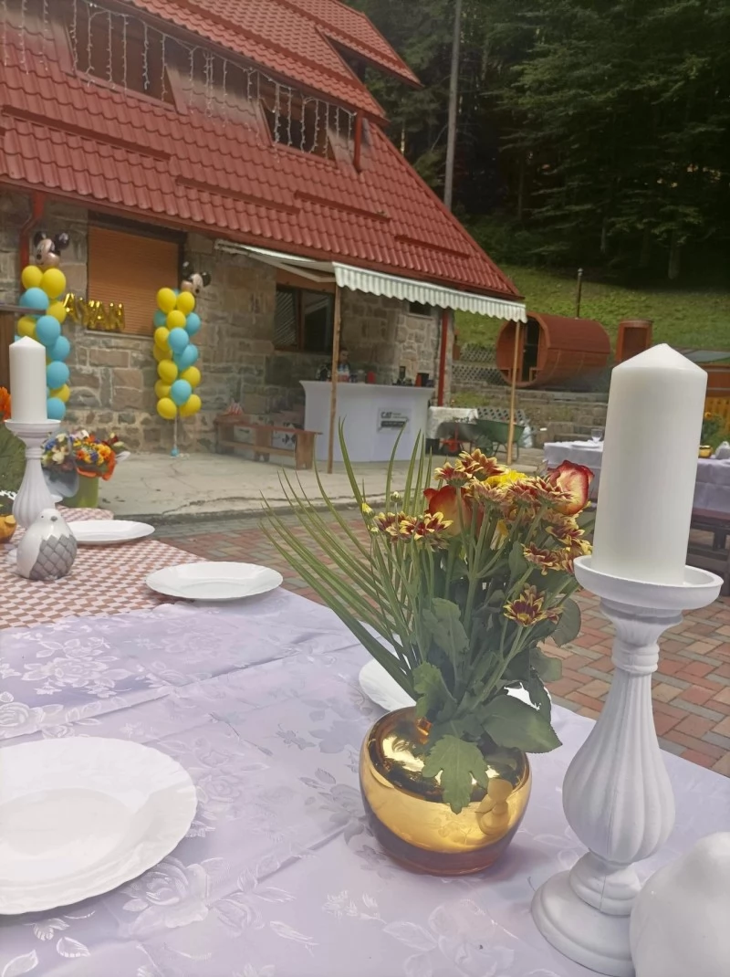 Sovata Cazare | Cabană (K1477-21) Imaginea poate fi supusă drepturilor de autor. Se recomandă contactarea titularului drepturilor. Sovata Cazare | Cabană (K1477-21) Imaginea poate fi supusă drepturilor de autor. Se recomandă contactarea titularului drepturilor.
