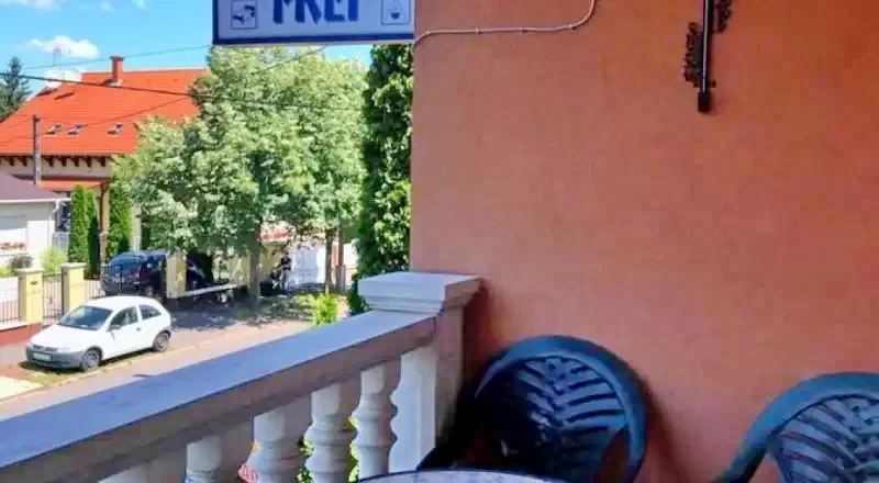 Cazare | Casă de oaspeți (K0001-1) Imaginea poate fi supusă drepturilor de autor. Se recomandă contactarea titularului drepturilor. Cazare | Casă de oaspeți (K0001-1) Imaginea poate fi supusă drepturilor de autor. Se recomandă contactarea titularului drepturilor.