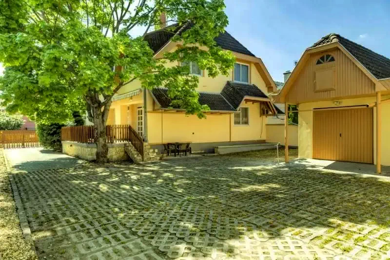 Cazare Hajdúszoboszló / Bessenyei Vendégház . Imaginea poate fi supusă drepturilor de autor. Se recomandă contactarea titularului drepturilor.