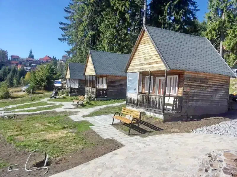 Harghita-Băi Cazare | Cabană (K1204-40) Imaginea poate fi supusă drepturilor de autor. Se recomandă contactarea titularului drepturilor. Harghita-Băi Cazare | Cabană (K1204-40) Imaginea poate fi supusă drepturilor de autor. Se recomandă contactarea titularului drepturilor.
