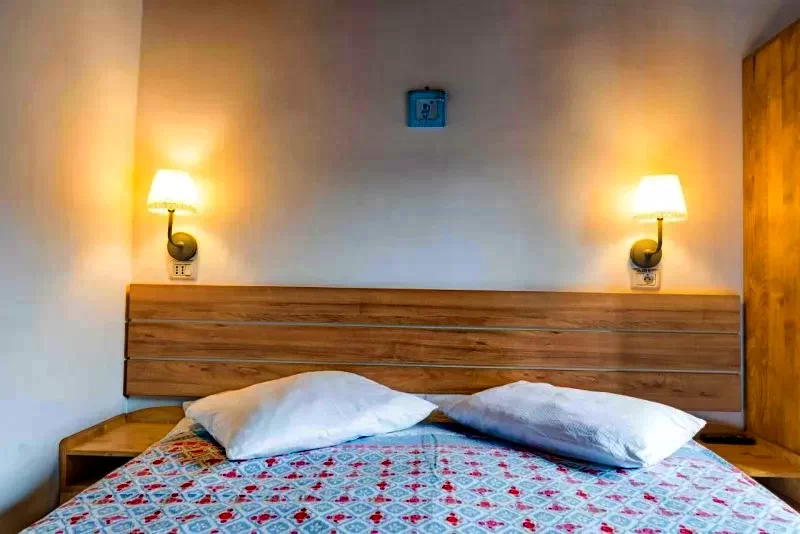 Colibița Cazare | Pensiune (K0973-18) Imaginea poate fi supusă drepturilor de autor. Se recomandă contactarea titularului drepturilor. Colibița Cazare | Pensiune (K0973-18) Imaginea poate fi supusă drepturilor de autor. Se recomandă contactarea titularului drepturilor.