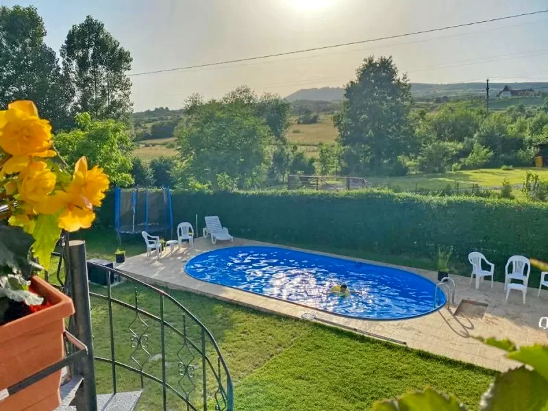 Sovata Cazare | Casă de oaspeți (K1414-9) Imaginea poate fi supusă drepturilor de autor. Se recomandă contactarea titularului drepturilor. Sovata Cazare | Casă de oaspeți (K1414-9) Imaginea poate fi supusă drepturilor de autor. Se recomandă contactarea titularului drepturilor.