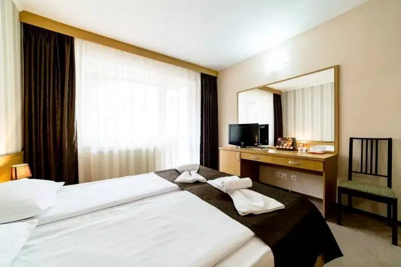 Sovata Cazare | Hotel*** (K0062-42) Imaginea poate fi supusă drepturilor de autor. Se recomandă contactarea titularului drepturilor. Sovata Cazare | Hotel*** (K0062-42) Imaginea poate fi supusă drepturilor de autor. Se recomandă contactarea titularului drepturilor.