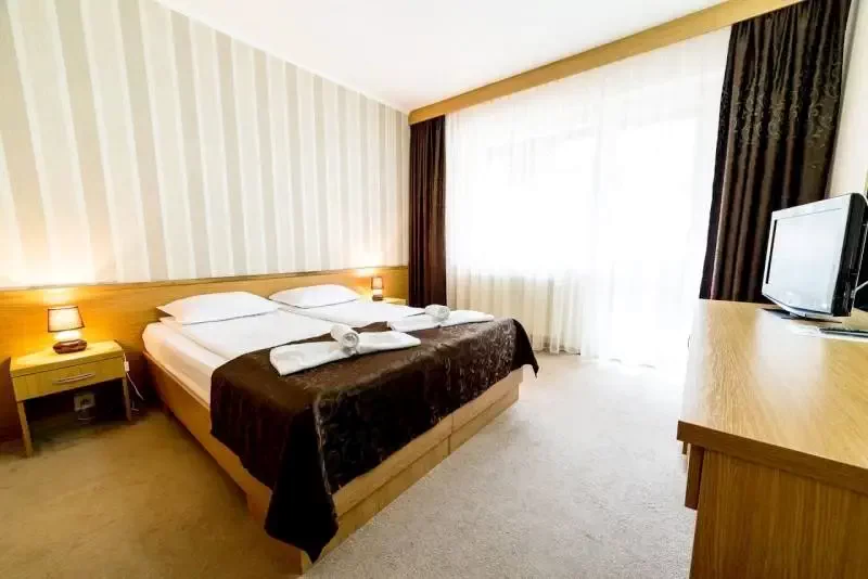 Sovata Cazare | Hotel*** (K0062-50) Imaginea poate fi supusă drepturilor de autor. Se recomandă contactarea titularului drepturilor. Sovata Cazare | Hotel*** (K0062-50) Imaginea poate fi supusă drepturilor de autor. Se recomandă contactarea titularului drepturilor.
