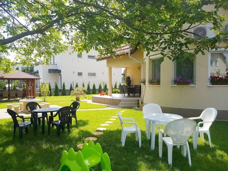 Cazare | Vilă (K0903-4) Imaginea poate fi supusă drepturilor de autor. Se recomandă contactarea titularului drepturilor. Cazare | Vilă (K0903-4) Imaginea poate fi supusă drepturilor de autor. Se recomandă contactarea titularului drepturilor.