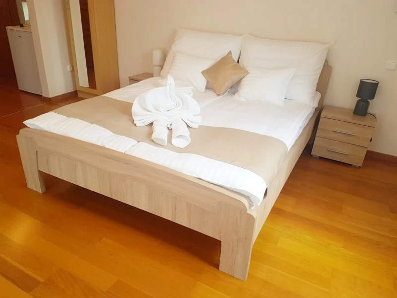 Cazare | Vilă (K0903-39) Imaginea poate fi supusă drepturilor de autor. Se recomandă contactarea titularului drepturilor. Cazare | Vilă (K0903-39) Imaginea poate fi supusă drepturilor de autor. Se recomandă contactarea titularului drepturilor.
