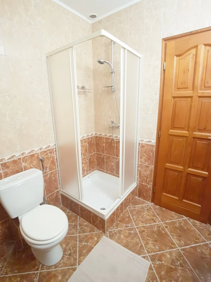 Cazare | Vilă (K0903-53) Imaginea poate fi supusă drepturilor de autor. Se recomandă contactarea titularului drepturilor. Cazare | Vilă (K0903-53) Imaginea poate fi supusă drepturilor de autor. Se recomandă contactarea titularului drepturilor.