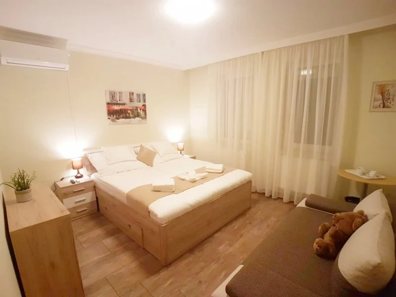 Cazare | Vilă (K0903-58) Imaginea poate fi supusă drepturilor de autor. Se recomandă contactarea titularului drepturilor. Cazare | Vilă (K0903-58) Imaginea poate fi supusă drepturilor de autor. Se recomandă contactarea titularului drepturilor.